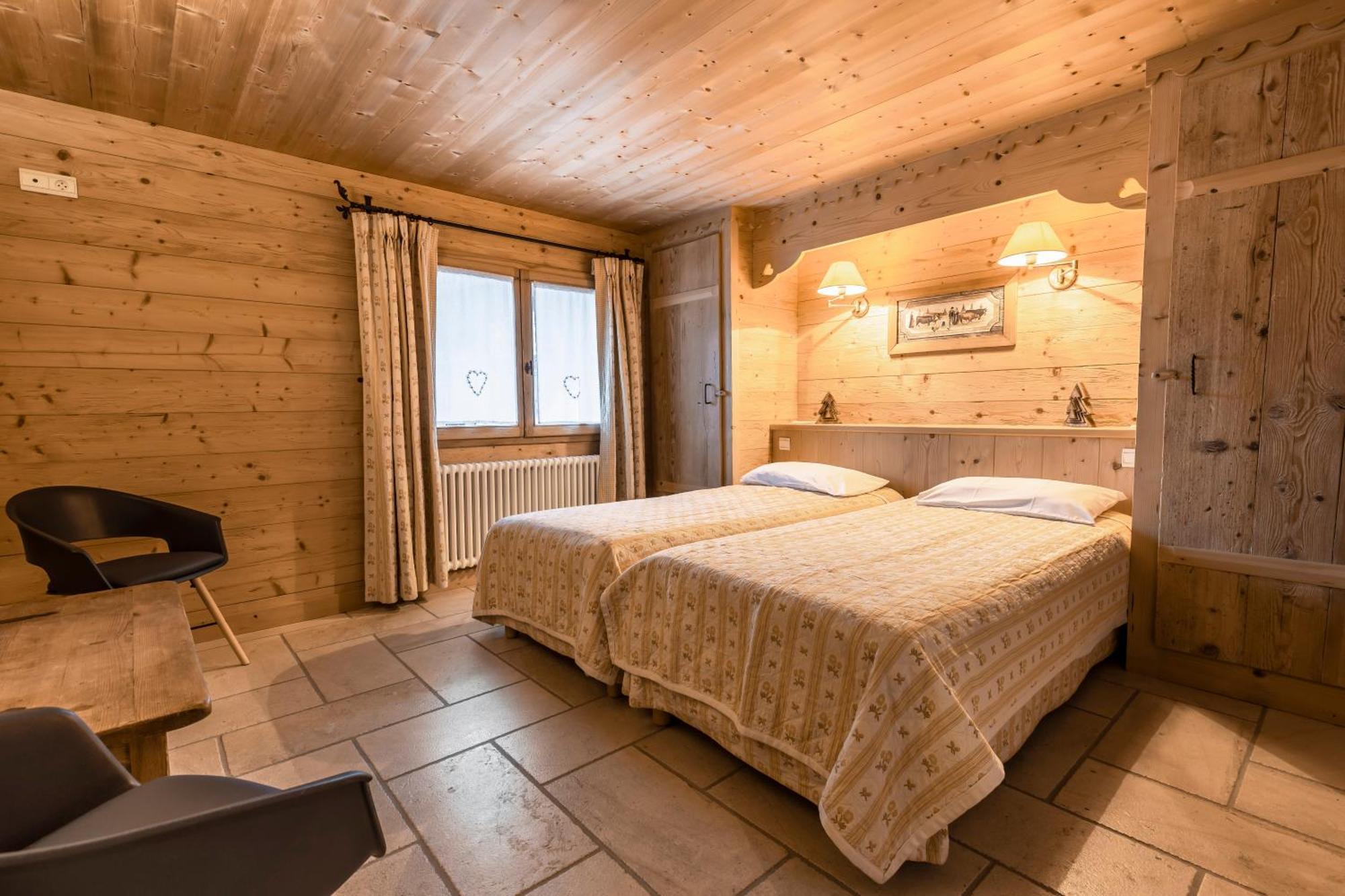 La Ferme Du Var Clusaz Zewnętrze zdjęcie